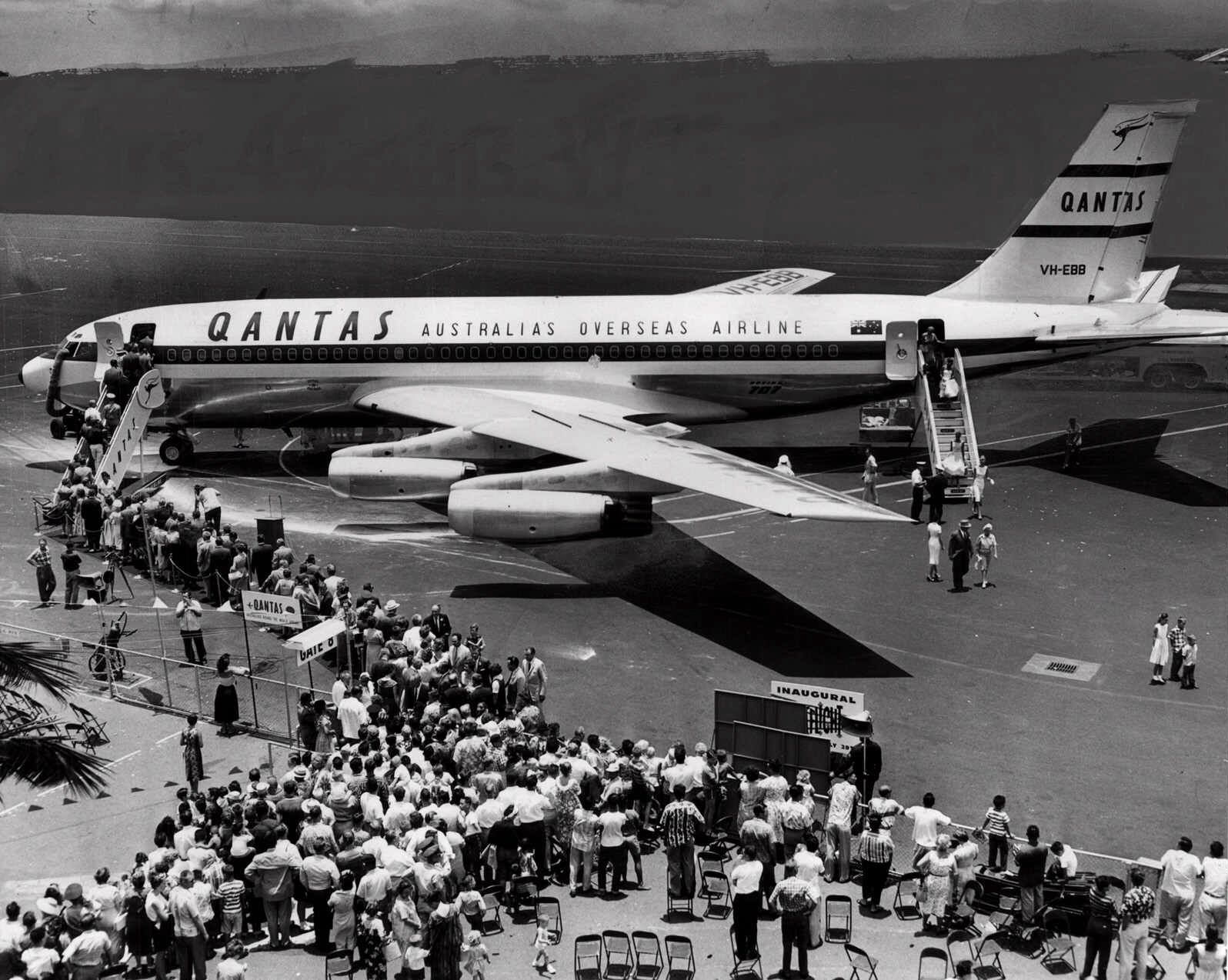 1959: HAWAII INAUGURAL FLIGHT